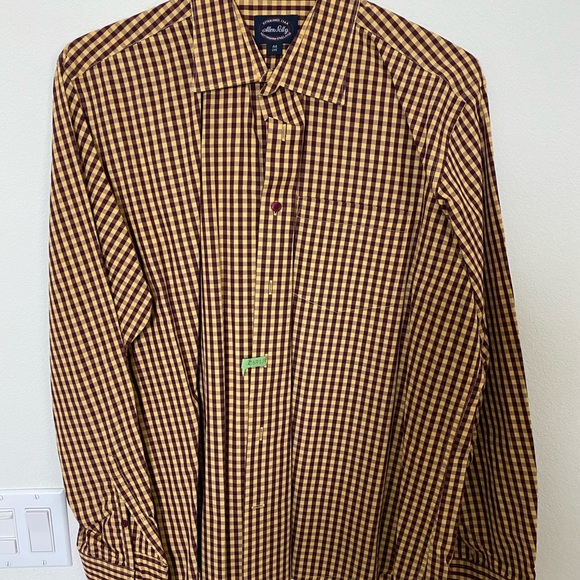 Men’s shirts - Picture 7 of 8